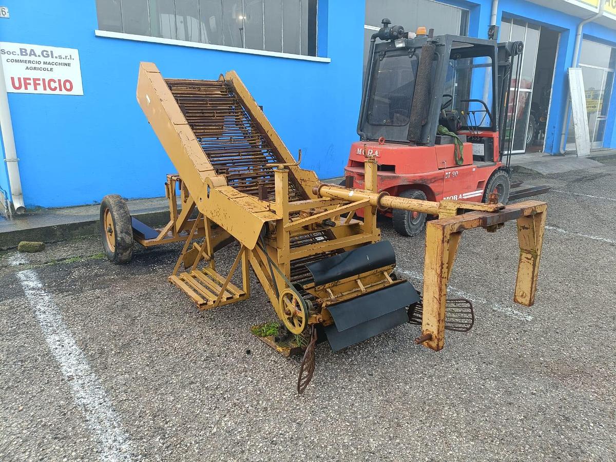 Usato raccogli ortaggi o cipolle marca Alvisi Mario