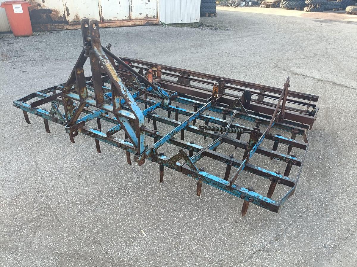 Usato erpice a denti fissi Marolin con rullo da 2,40m