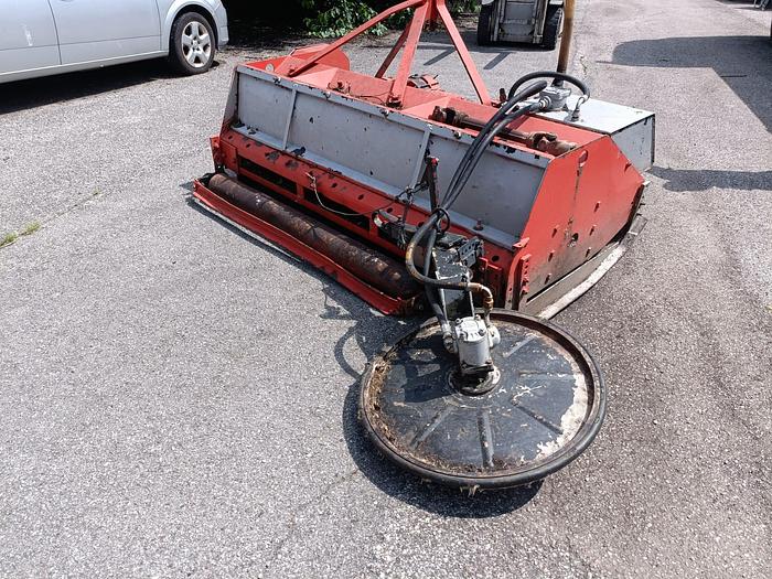 Usato Trincia con ruota interfilare da 2,20 m