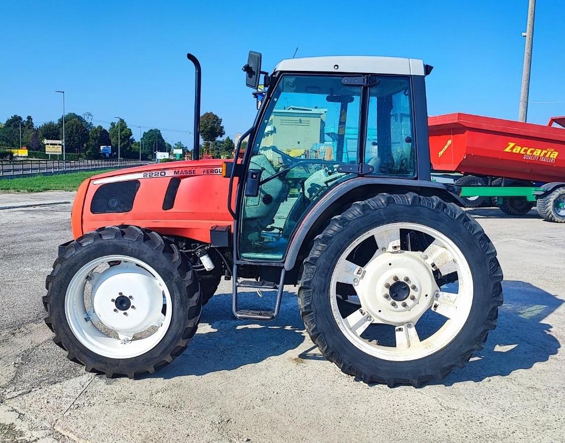 Usato Massey Ferguson 2220 DT