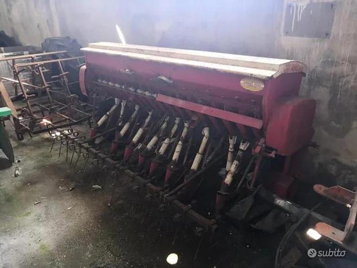 Used Seminatrice marca Carraro- 2 m