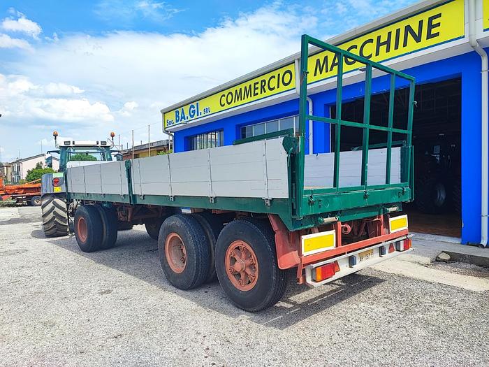 Usato Rimorchio agr. artigianale 3 assi- 200 q