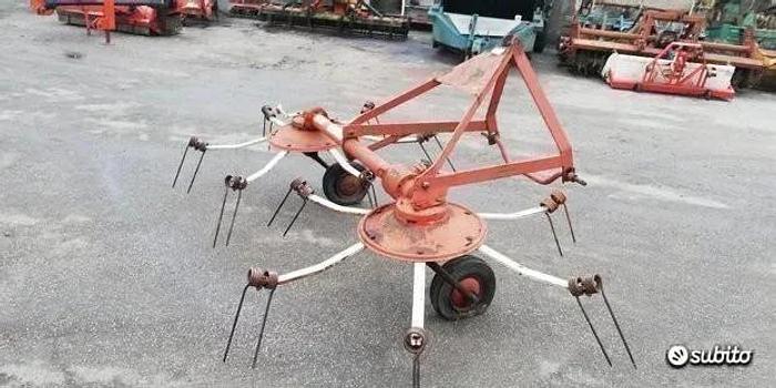 Usato Girello per fieno a due giranti larghezza 1,60m