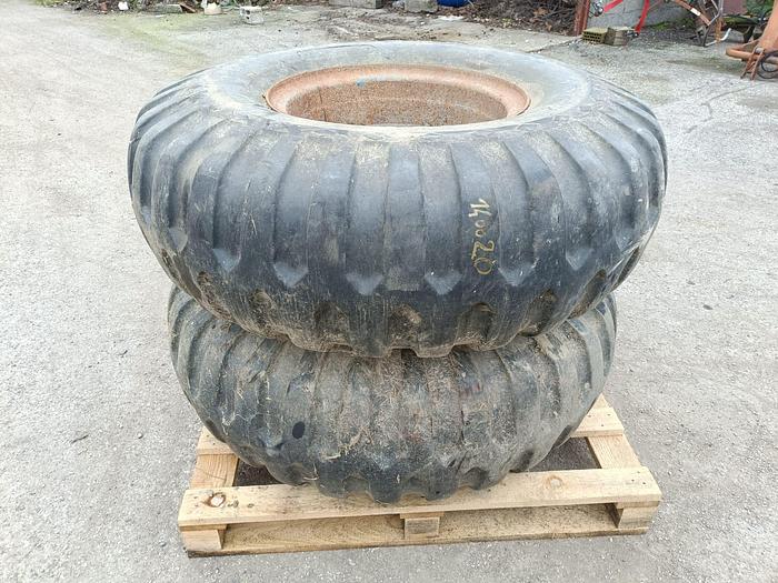 Usato Gomme varie per trattore agricolo o rimorchio (1)