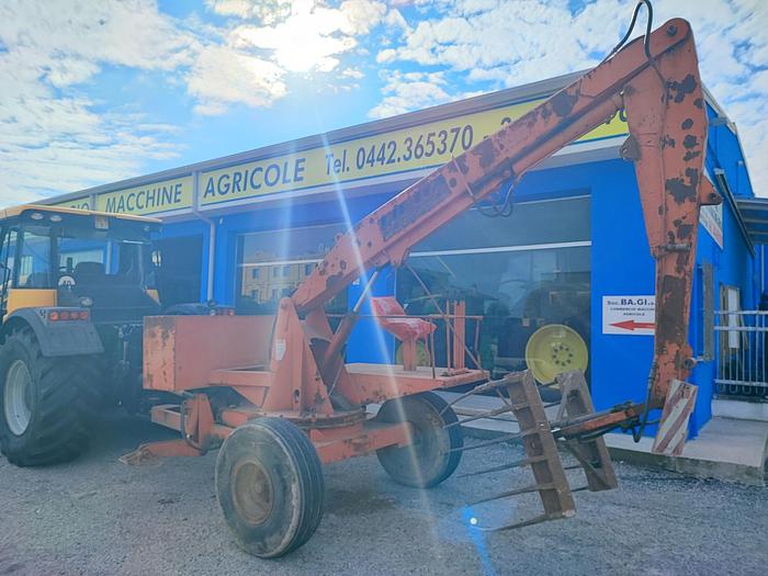 Usato Caricaletame industriale trainato Lo-Ma LM 1000