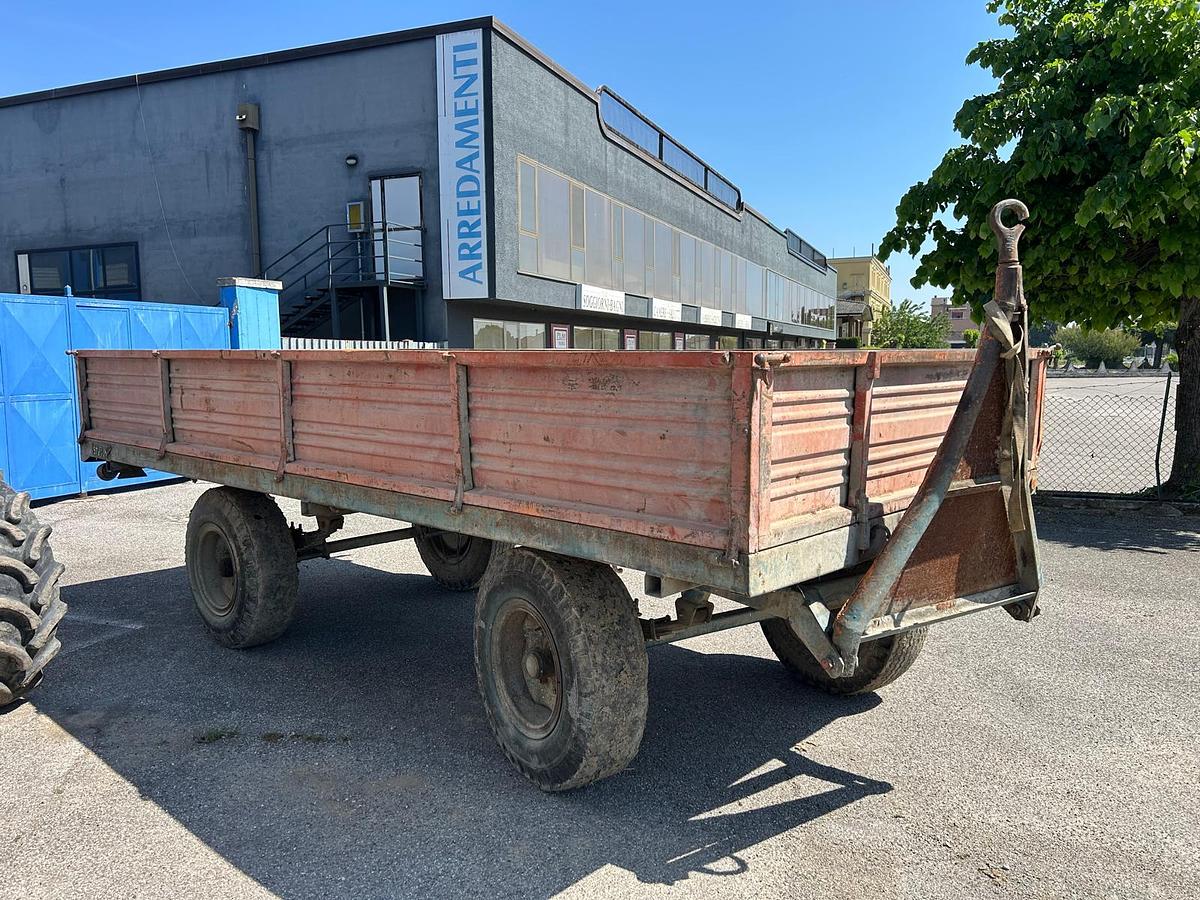 Usato Rimorchio agricolo Mutti con ralla- 50 q 