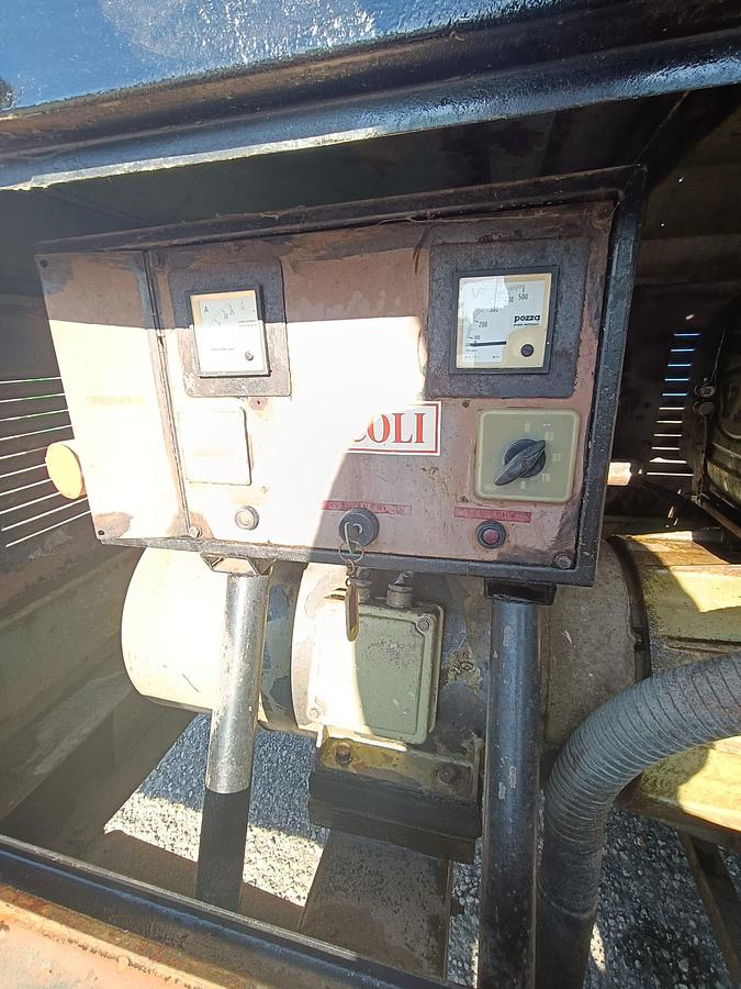 Usato generatore motore 2 cilindri WM marca Piccoli