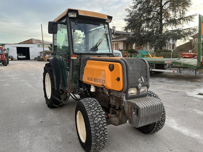 Usato Renault 70/14 Cv70- cil.4 Deutz- frutteto-2002