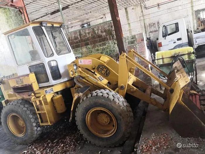 Usato Pala Benati cil. 6-CV 115-tara 76q.-anno1992