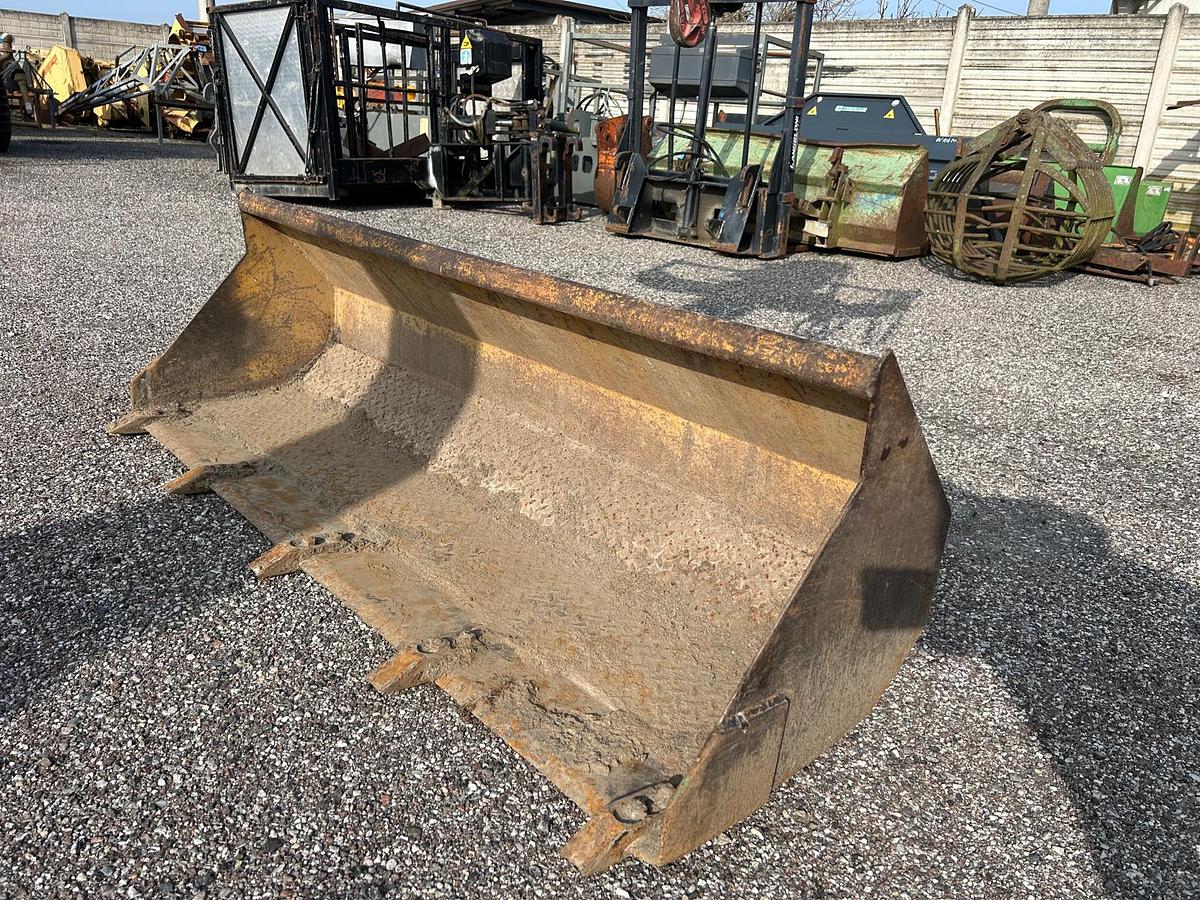 Usato Goldoni star 3050- caricatore con forche e benna