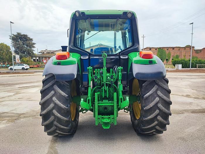 Usato John Deere 6130 caricatore Mailleux T408