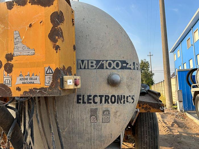 Usato Botte Vaia modello MB 141 due assi- anno 2004