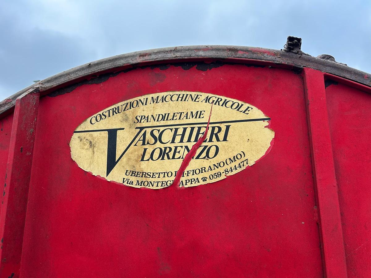 Usato Spandiletame Vaschieri mod. 100- portata 80 q