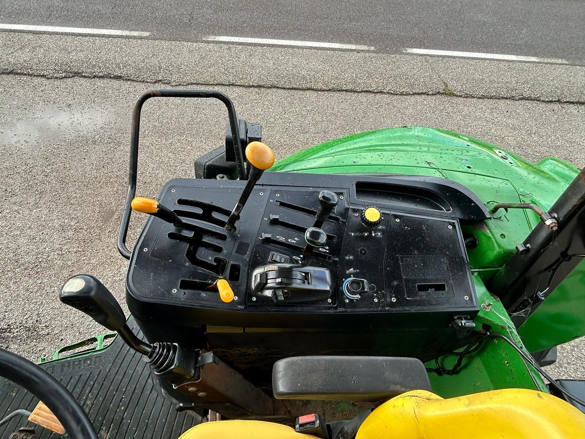 Usato John Deere 6630 con caricatore JD653