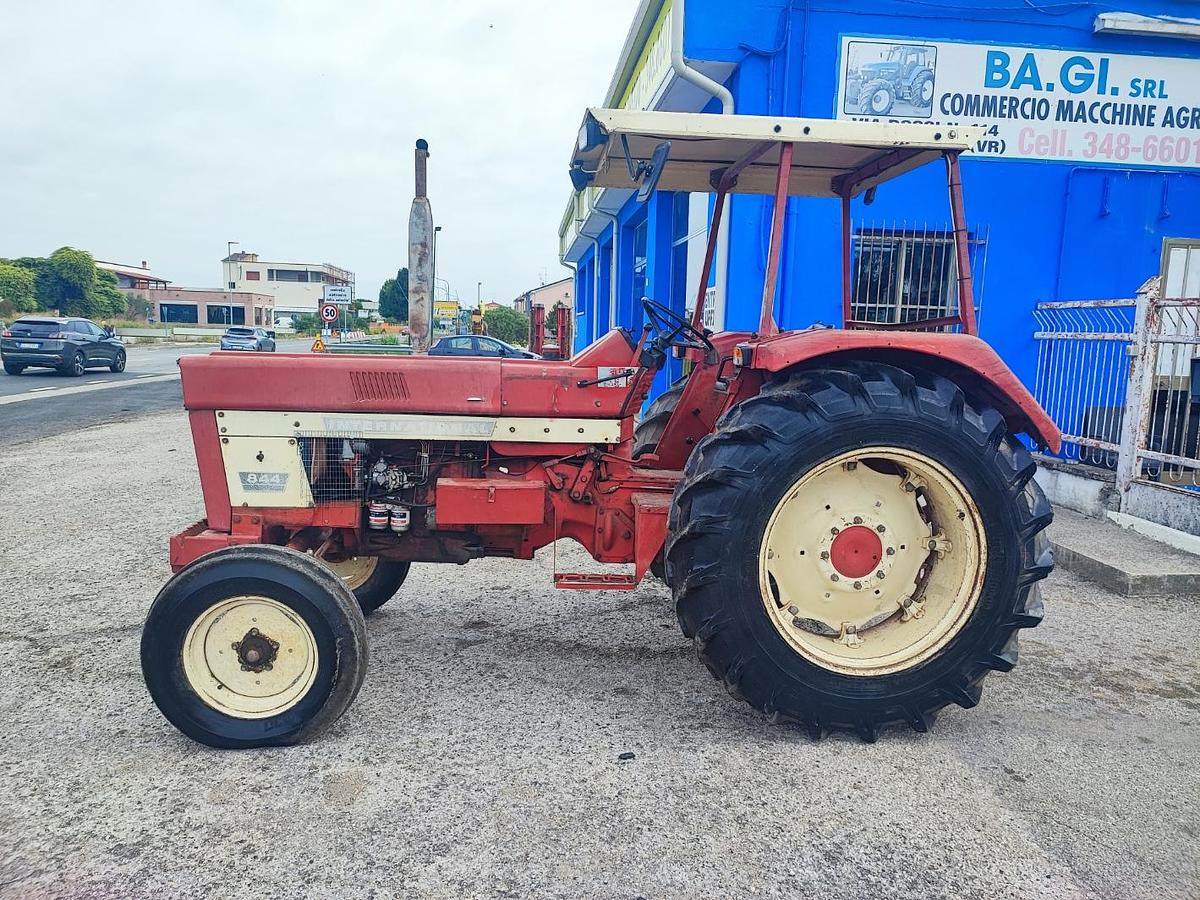 Usato 1974 International 844