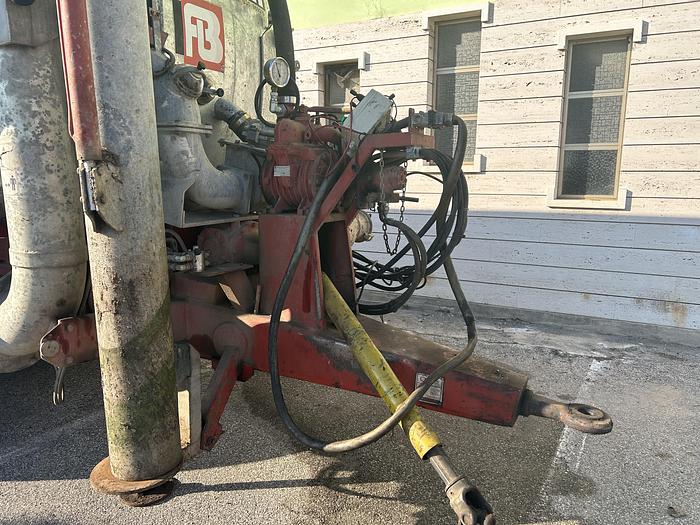 Usato Botte Bossini CB200H ovale- 3 assi- capacità 200q