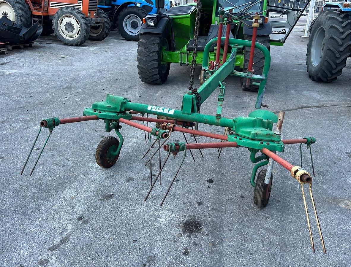 Usato Ranghinatore voltafieno 2 giranti