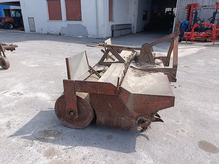 Usato Fresa marca Celli con rullo da 2,5m