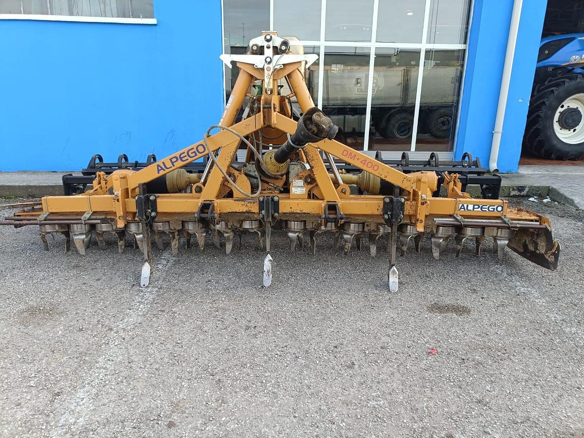 Usato erpice rotante Alpego con rullo dentato da 4m 