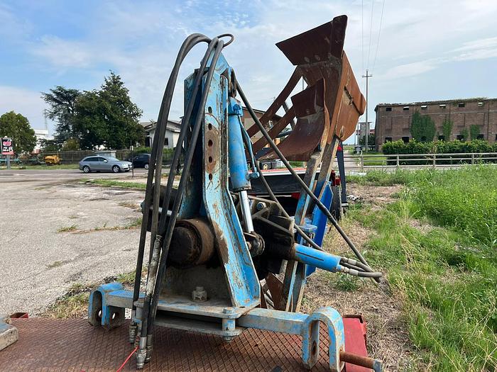 Usato Aratro monovomere De Franceschi con ali a stecche