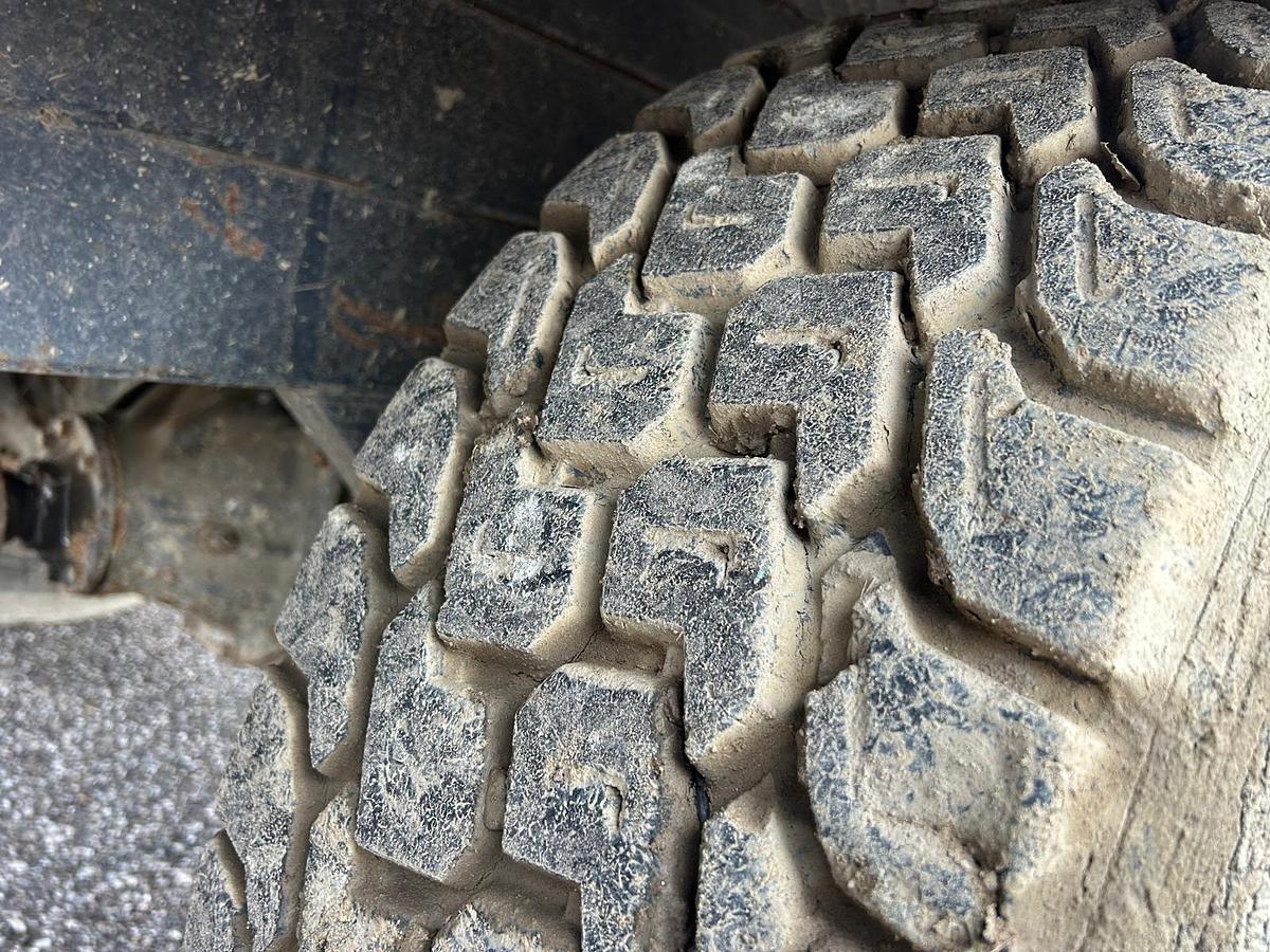 Usato Rimorchio agricolo 1 asse Rem- trilaterale- 60q