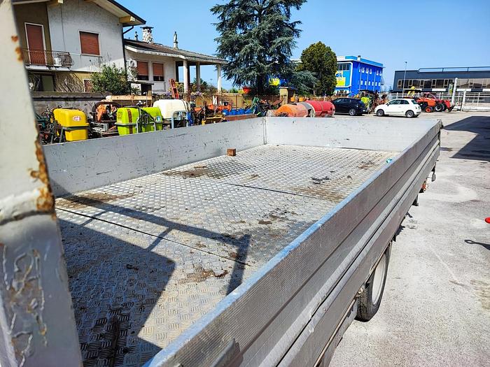 Usato Autocarro Nissan Atleon 120.3