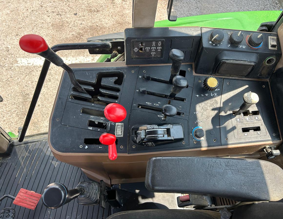 Usato John Deere 6200 AS- caricatore Angeloni con benna