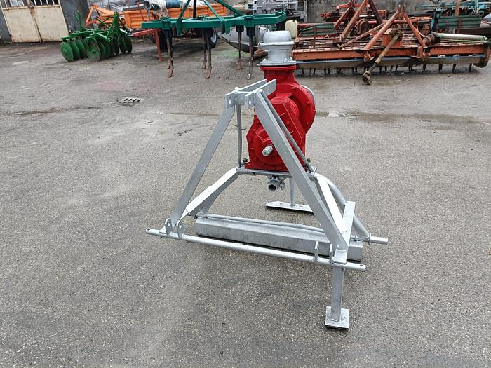 Usato Pompa per irrigare con cavalletto