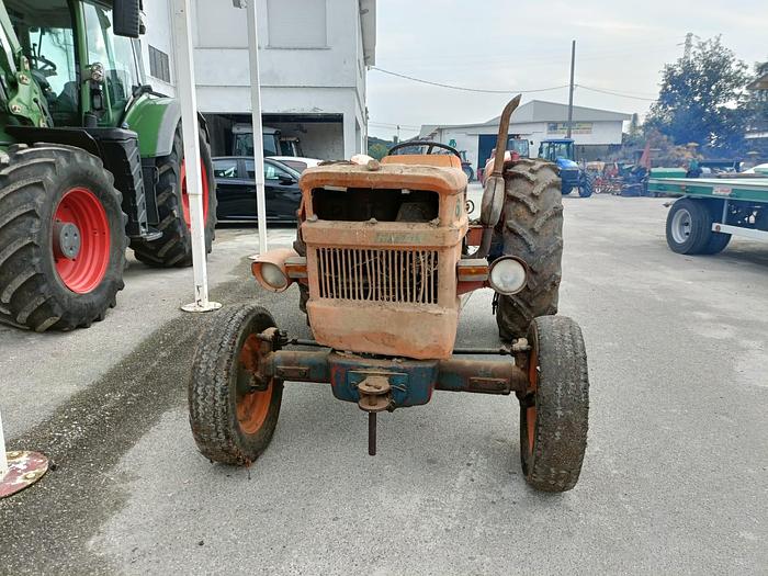 Usato Fiat 600-8 cilindri 4 con 2 leve (come Fiat 640)