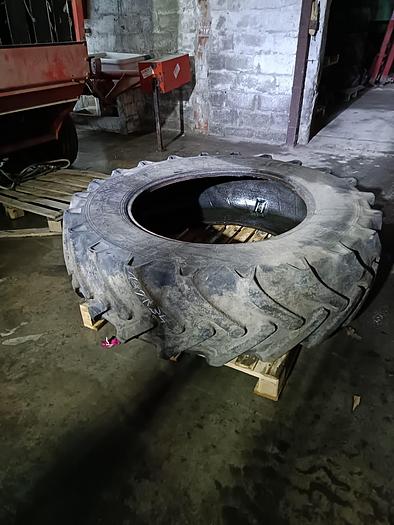 Usato Gomme varie misure per trattore agricolo