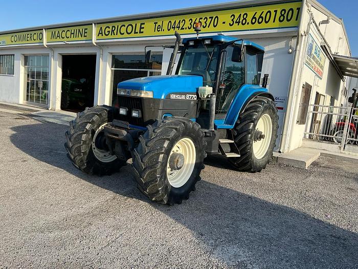 Usato New Holland 8770- CV 190- anno 2001