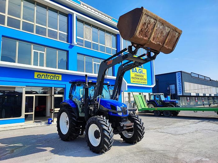 Usato New Holland TS 110 A-caricatore Mailleux con benna