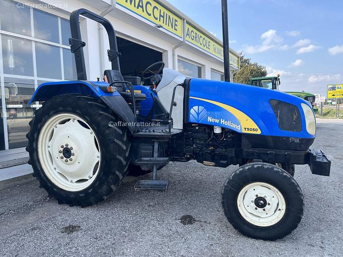 Usato 2009 New Holland T5050