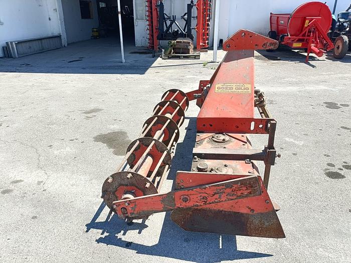 Usato Erpice rotante a denti da 2,30m con rullo a gabbia