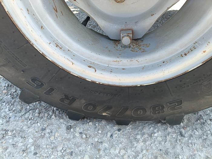 Usato Deutz Agroplus 320 con caricatore-ore 3000 circa