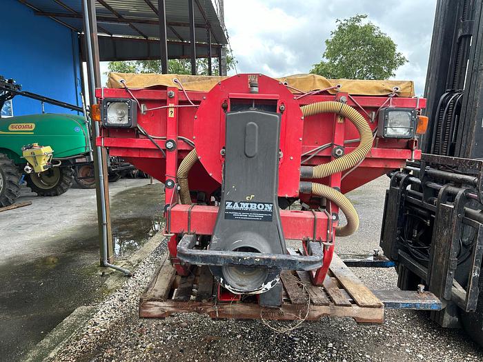 Usato Seminatrice di precisione MaterMacc- 8 file