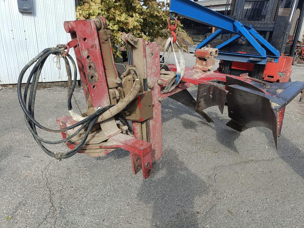 Usato Aratro Greco monovomere entro-fuori solco