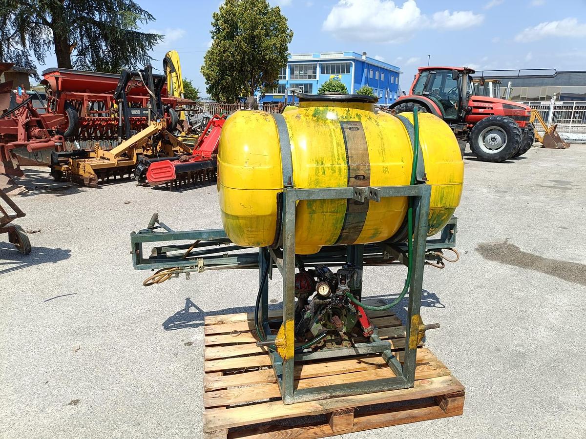 Usato Botte per diserbo Virginia da 3 quintali