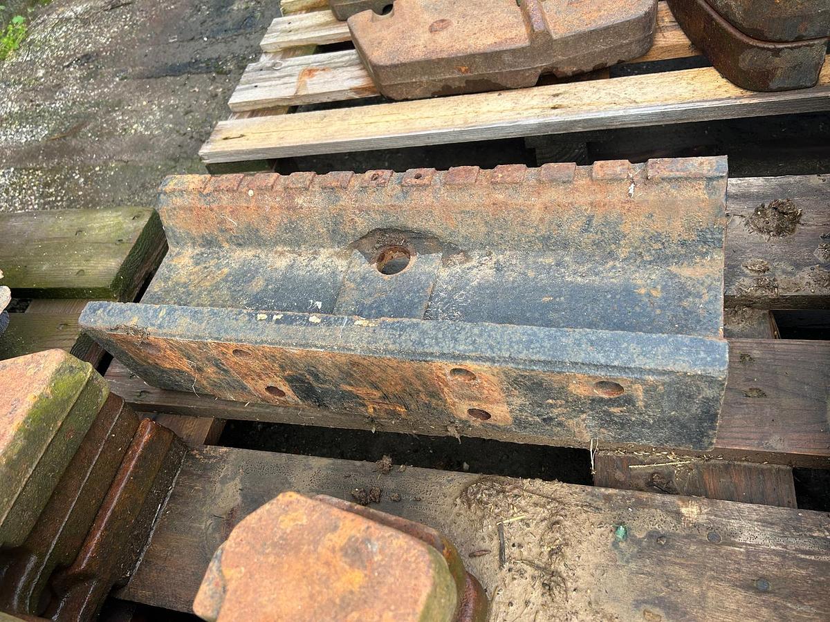 Usato Zavorre e porta zavorre per trattore-diverse marche