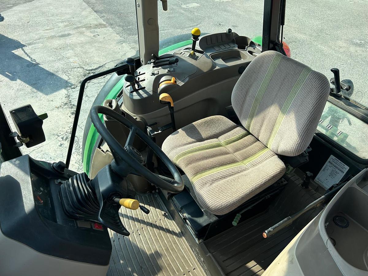Usato John Deere 5090 M con caricatore JD583