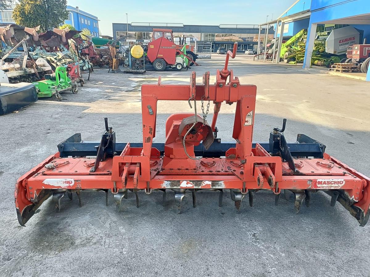 Usato erpice rotante Maschio 2,50m-barra livellamento