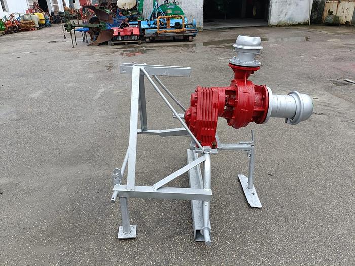 Usato Pompa per irrigare con cavalletto