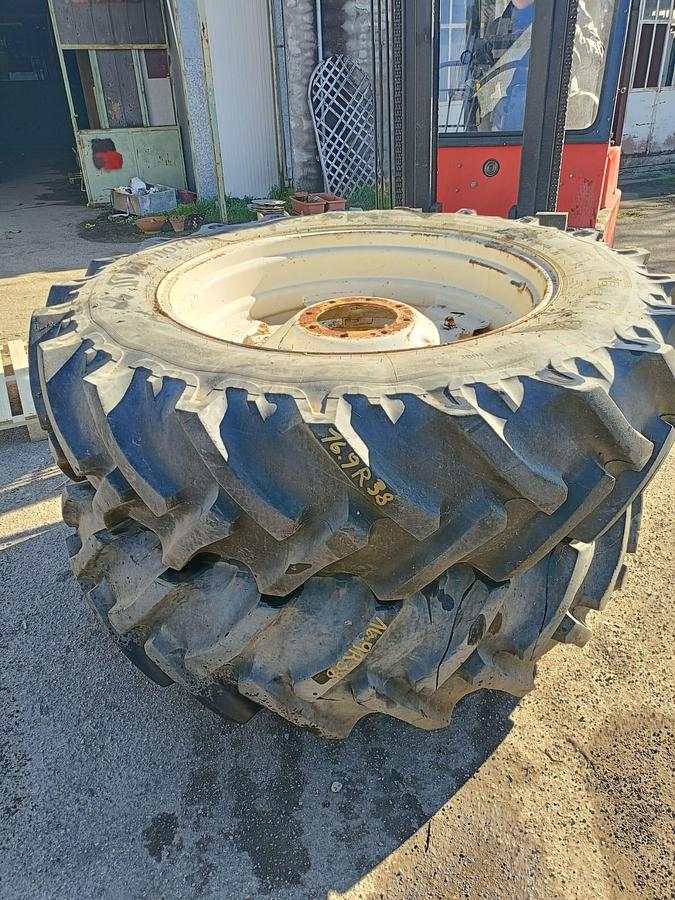 Usato Gomme varie per trattore agricolo o rimorchio (3)