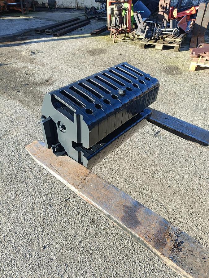 Usato Zavorre e porta zavorre per trattore-diverse marche