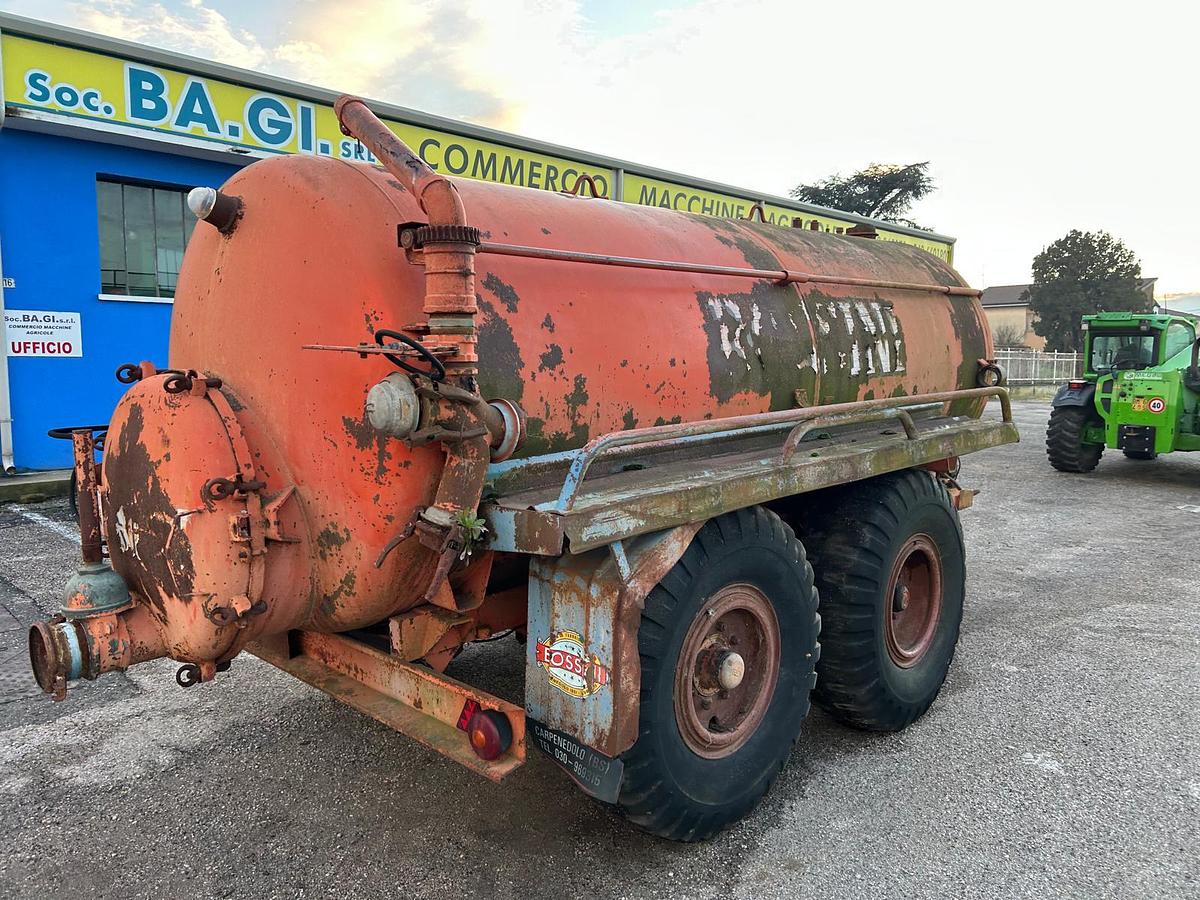 Usato Botte Liquame Bossini 80 q. Targa e libretto