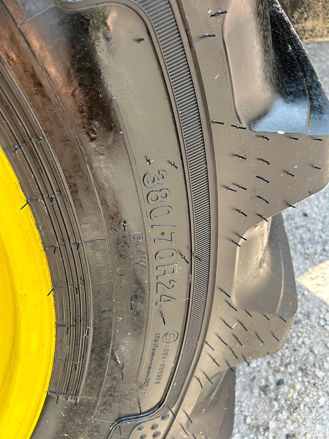 Usato John Deere 6200 AS- caricatore Angeloni con benna