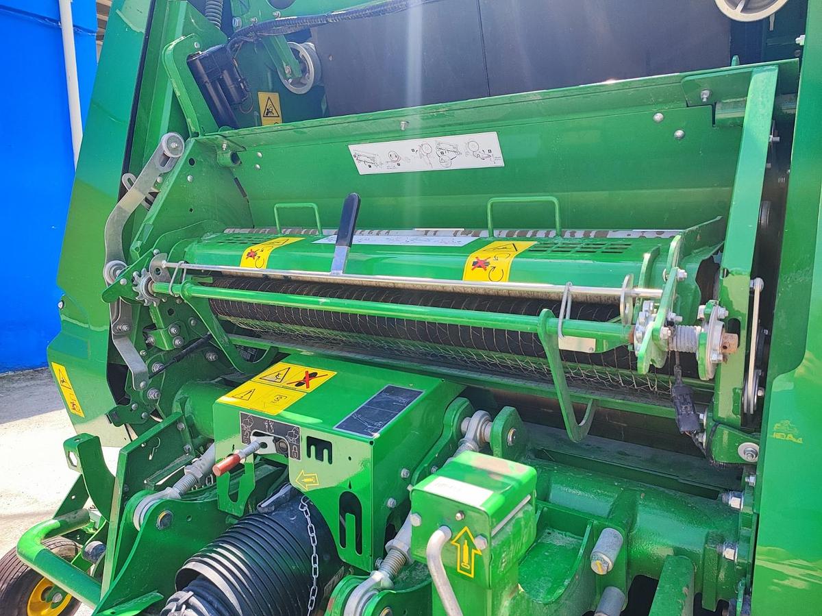 Usato Rotopressa John Deere V451R-anno 2020-750 balle