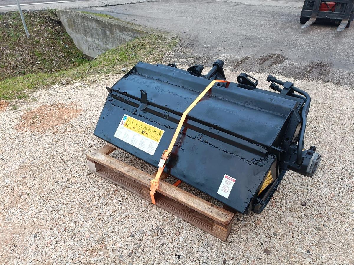 Usato testata trinciante o trincia per escavatore da 1,25m