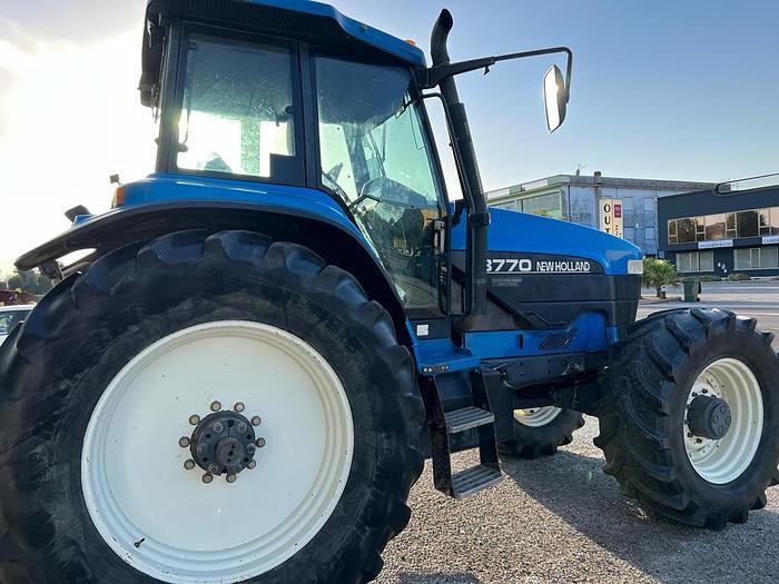 Usato New Holland 8770- CV 190- anno 2001
