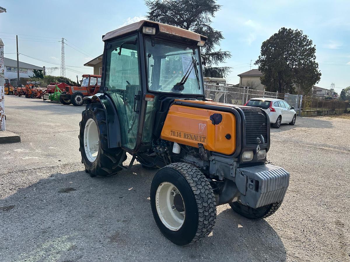 Usato Renault 70/14 frutteto